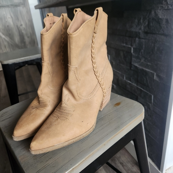 Dolce Vita Koolson Cowboy Boots - Picture 3 of 8